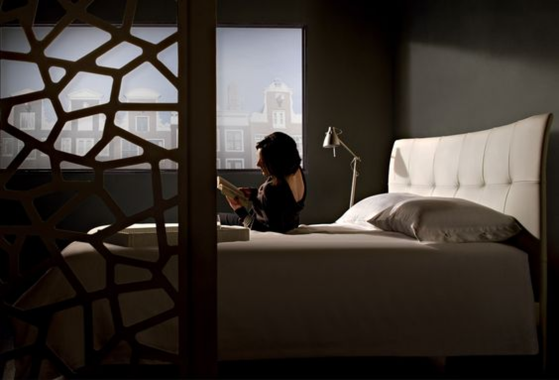 與 Poltrona Frau 一起，應一個沉醉的夜，南宮NG·28國際